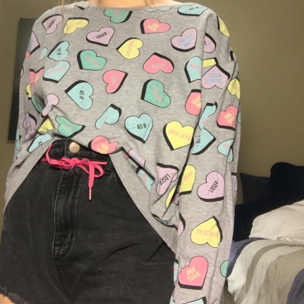Heart pullover